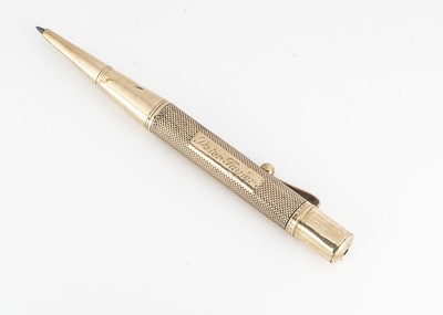 Lot 483 - A George V period 9ct gold propelling pencil