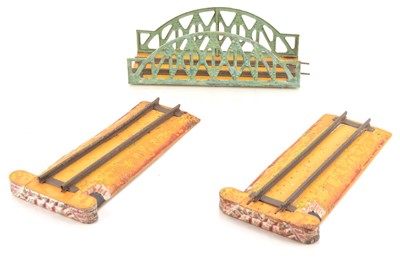 Lot 468 - Bing and other commercial Manufacturers 0 Gauge group of Railway accessories