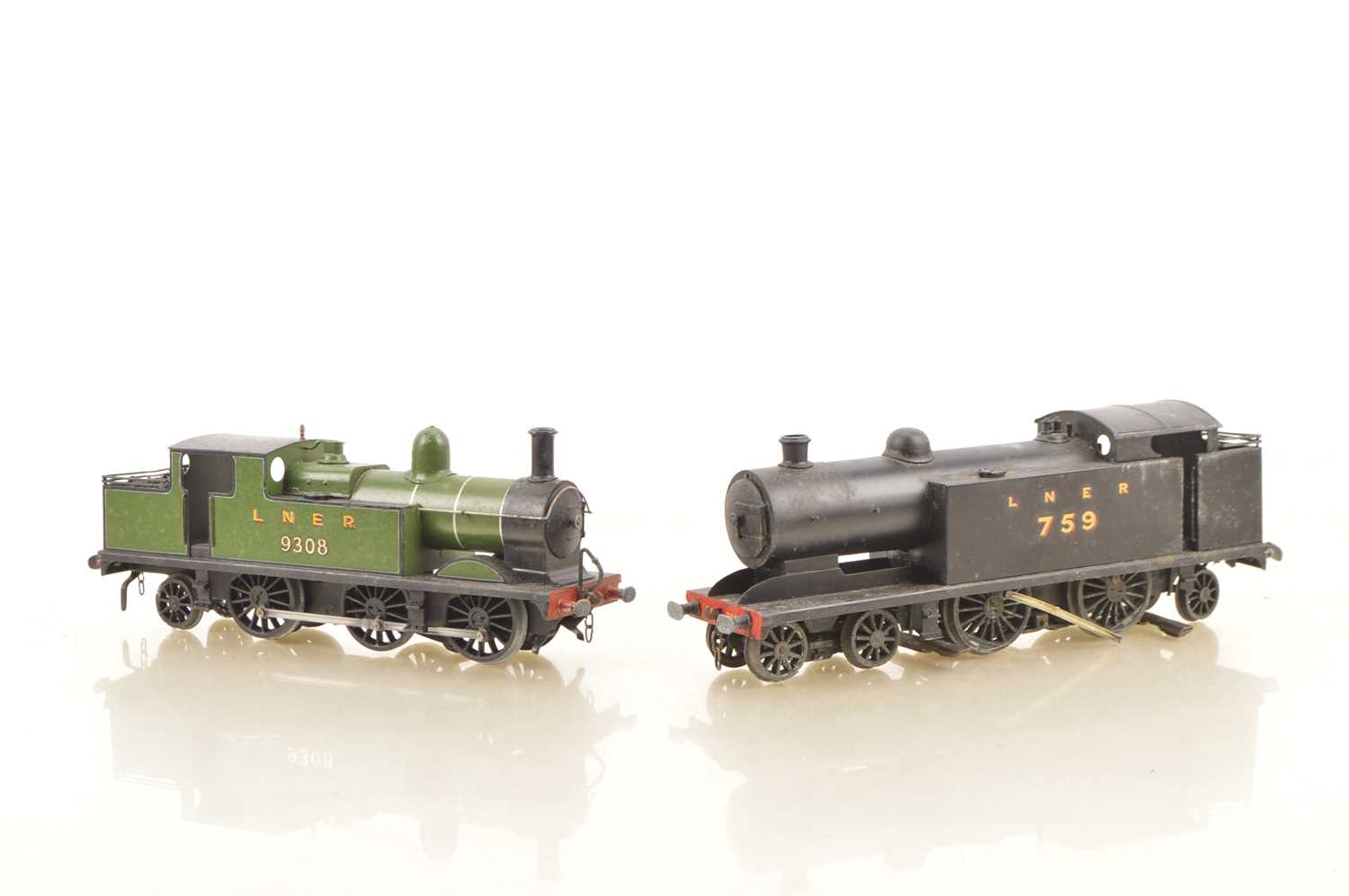 Lot 482 - Leeds (LMC) 0 Gauge pair of LNER 3-rail electric Tank Locomotives