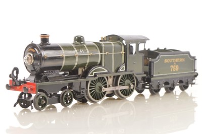 Lot 565 - Hornby 0 Gauge E220 4-4-0 Loco & Tender SR green class L1 No.A759, 20 volt electric