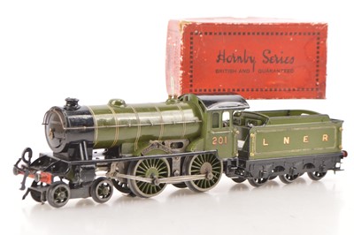 Lot 571 - Hornby 0 Gauge E220 Special 4-4-0 Loco & Tender