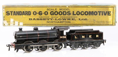 Lot 617 - Bassett lowke 0 Gauge 0-6-0 Loco & Tender LNER lined black Standard Goods