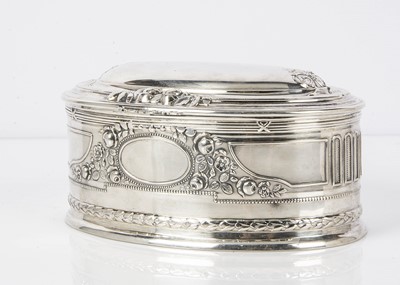 Lot 499 - A second half 20th century Peruvian silver casket