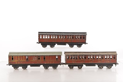 Lot 698 - Carette Gauge 1 trio of Midland Passenger coaches