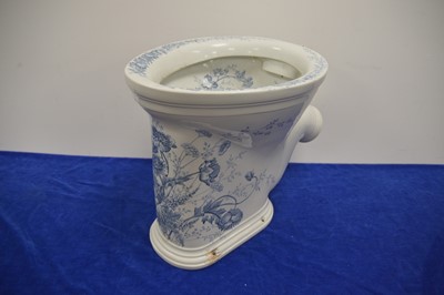 Lot 80 - An Edwardian pottery toilet