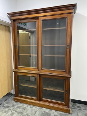 Lot 139 - A late Victorian mahogany and glazed elevated display cabinet