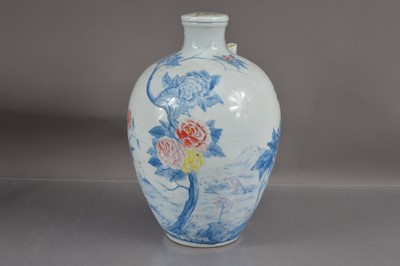 Lot 371 - A large Chinese porcelain wine pot