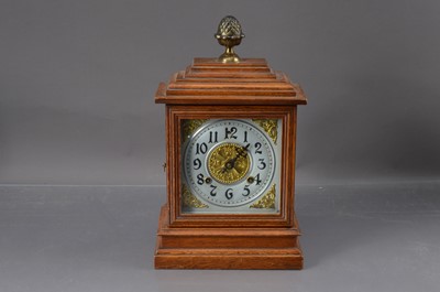 Lot 452 - A Early 20th Century Oak Case 8 day Mantel Clock