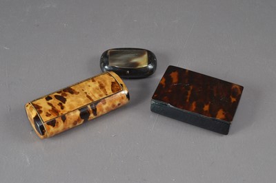 Lot 476 - A trio of 19th Century pocket snuff boxes