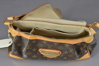 Lot 551 - An original Louis Vuitton 'Beverly' monogram bag