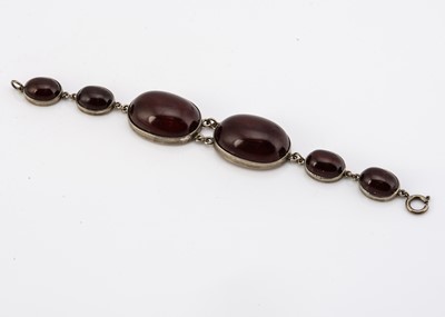 Lot 3 - A cherry amber bracelet