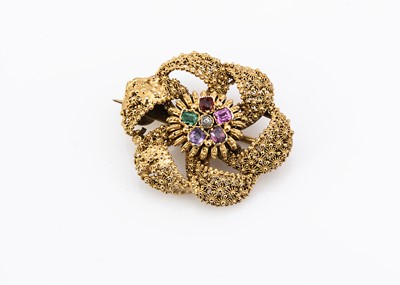 Lot 21 - A 19th Century gilt wreath brooch set with a central cluster of gems