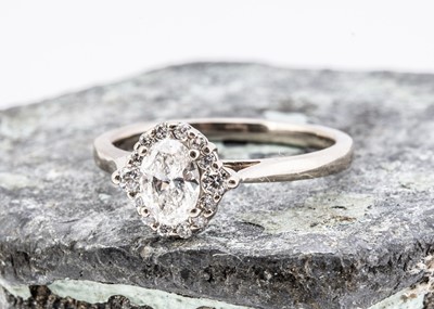 Lot 26 - A lab grown diamond cluster dress ring