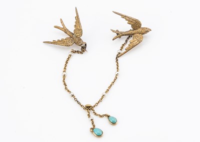 Lot 48 - An Edwardian double swallow pin brooch