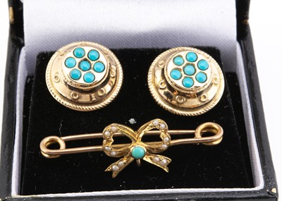 Lot 49 - A pair of 9ct gold and turquoise stud earrings