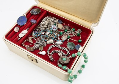 Lot 66 - A good collection of silver jewellery