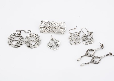 Lot 75 - A collection of contemporary silver Celtic jewels