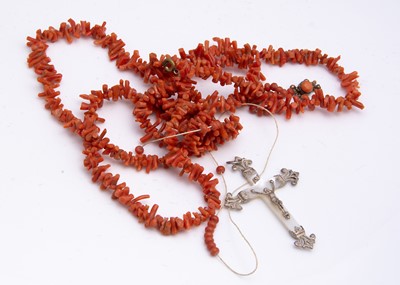 Lot 127 - A double row branch coral necklace