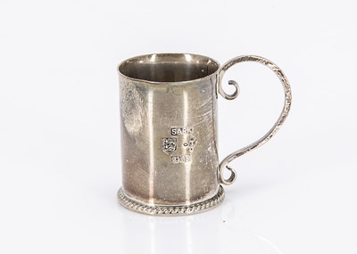 Lot 235 - A miniature modern Sark silver tankard or measure mug