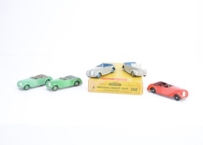 Lot 7 - A Dinky Toys 38e Armstrong Siddeley Coupe Trade Box