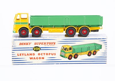 Lot 26 - A Dinky Supertoys 934 Leyland Octopus Wagon