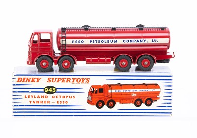 Lot 27 - A Dinky Supertoys 943 Leyland Octopus 'Esso' Tanker