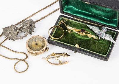 Lot 98 - A small collection of gold and silver jewellery