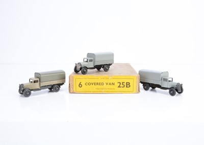 Lot 40 - A Dinky Toys 25b Covered Van Trade Box