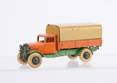 Lot 41 - A Dinky Toys 25b Covered Van