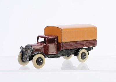 Lot 43 - A Dinky Toys 25b Covered Van