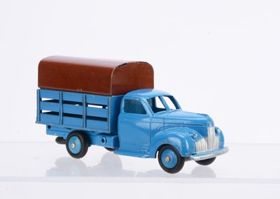 Lot 84 - A French Dinky Toys 25L Studebaker Tapissiere Covered Truck