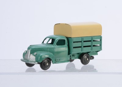 Lot 85 - A French Dinky Toys 25L Studebaker Tapissiere Covered Truck