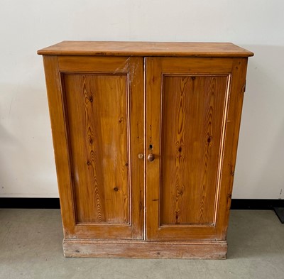 Lot 372 - An Edwardian period pine storage cupboard