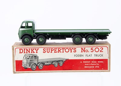 Lot 118 - A Dinky Supertoys 502 Foden Flat Truck