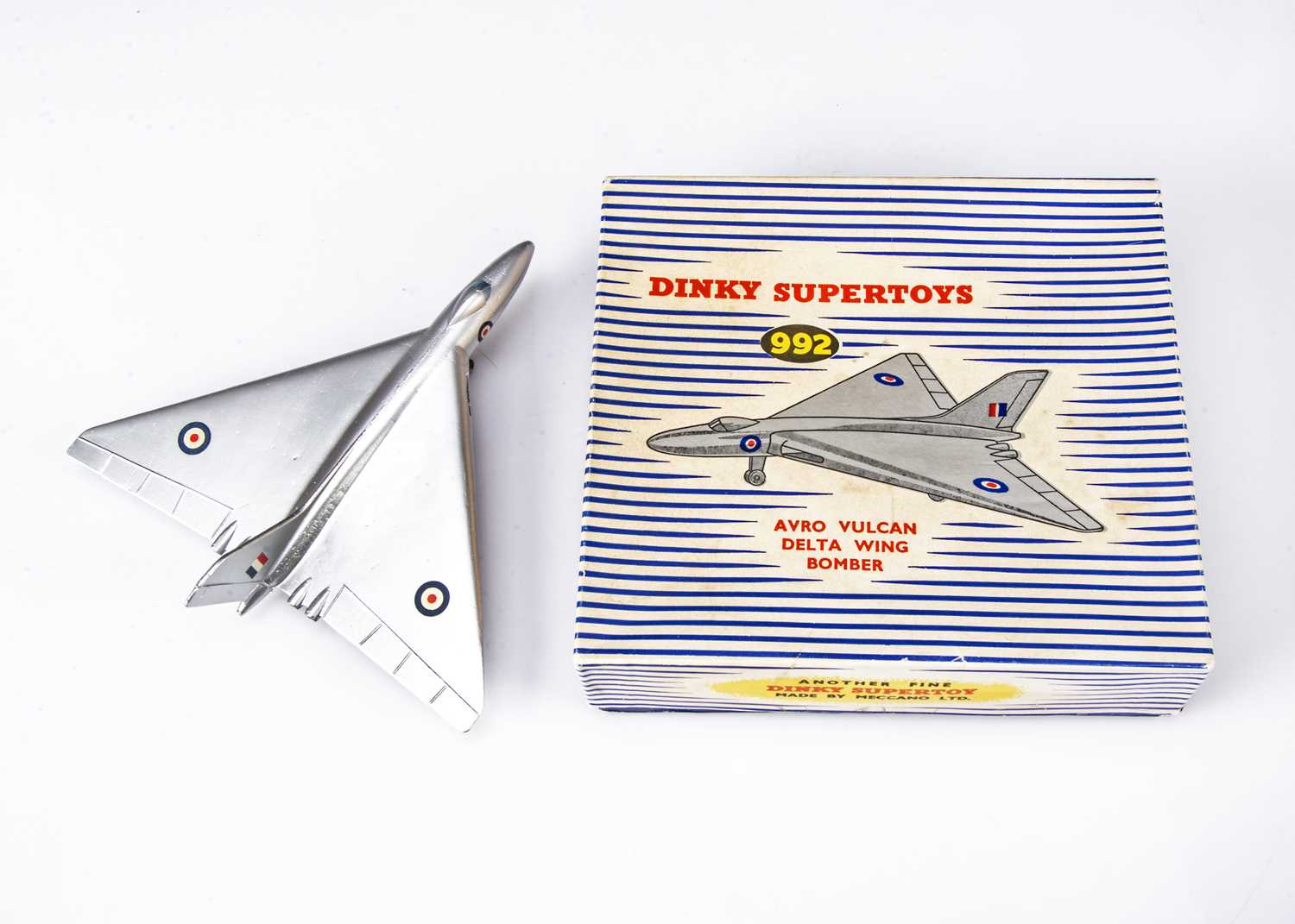 139 - A Scarce Dinky Supertoys 992 Avro Vulcan Delta Wing Bomber,