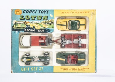 Lot 164 - A Corgi Toys Gift Set 37 Lotus Racing Team