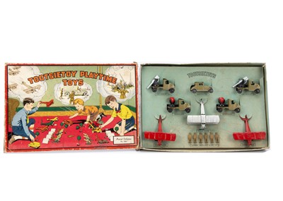 Lot 233 - A Pre-War Tootsietoy Aerial Defense Set No.5061