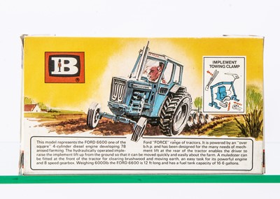 Lot 256 - A Britains 1:32 Scale Ford 6600 Tractor No.9524