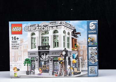 Lot 324 - Lego Creator Expert Brick Bank Set 10251 Factory Sealed