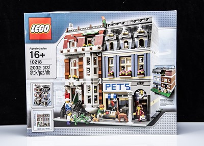 Lot 327 - Lego Creator Expert Petshop Set 10218 Factory Sealed