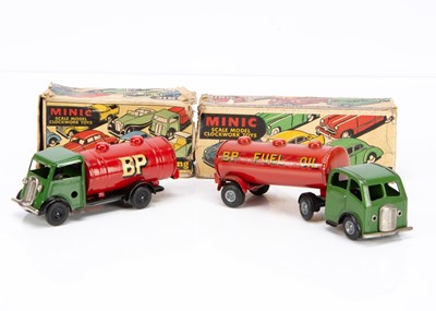 Lot 454 - Tri-ang Minic Tinplate Clockwork Post-War Petrol Tankers