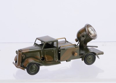 Lot 487 - A Tri-ang Minic Tinplate Clockwork Pre-War 49M ECF Army Searchlight Lorry