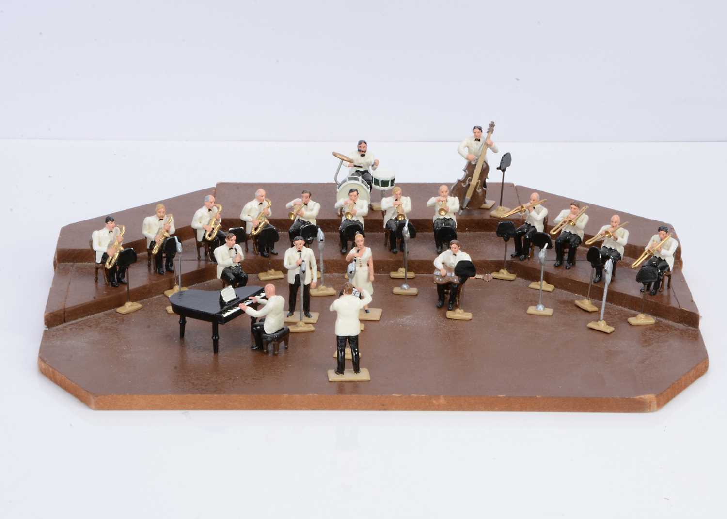 Lot 574 - 20 pce 1930's Radio Orchestra complete with tiered stage