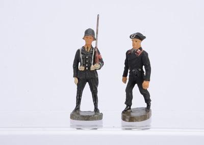 Lot 633 - Rare Elastolin 70-75mm composition WW2 German Army figures comprising LAH Guard