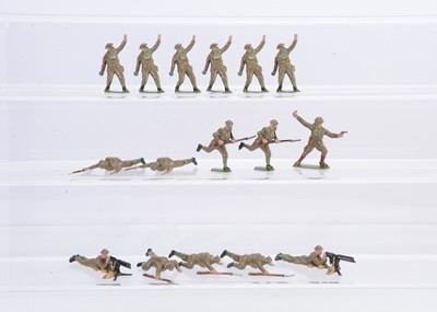 Lot 644 - Loose Britains British Infantry in Action with gas masks (14) from set 1614 plus lying machine gunners (2)