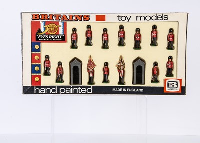 Lot 652 - Britains Eyes Right series rare boxed set 7230 Scots Guards in cellophane fronted box