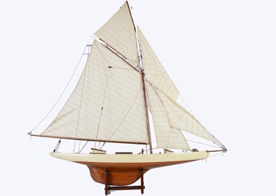 Lot 670 - Large Single Mast Pond Yacht In Full Sail