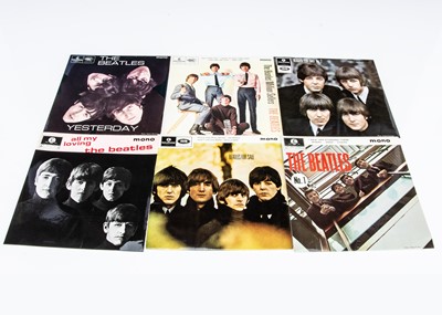 Lot 256 - Beatles EPs / 7" Singles