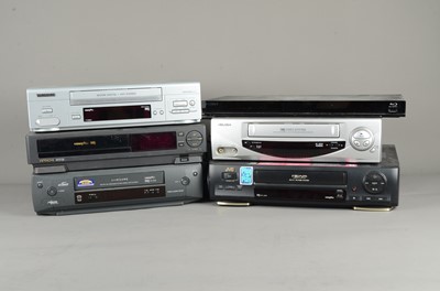 Lot 807 - DVD / Video Players