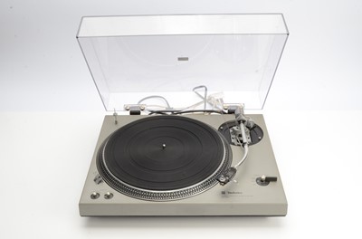 Lot 818 - Technics SL-150 Turntable